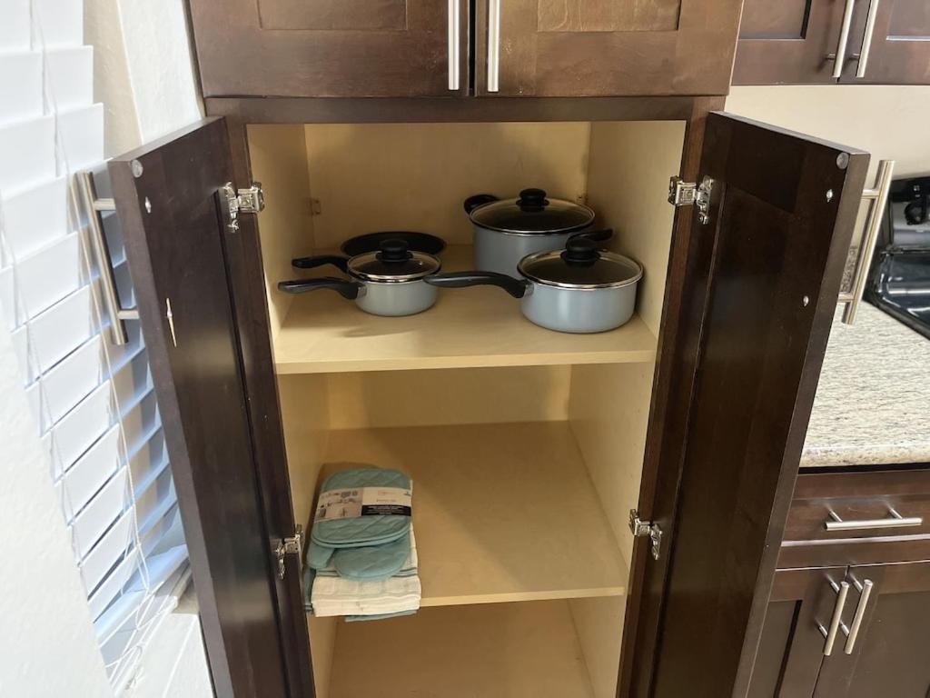 Private Apartment With Laundry, Wi-Fi, And Extra Amenities Houston Exterior photo