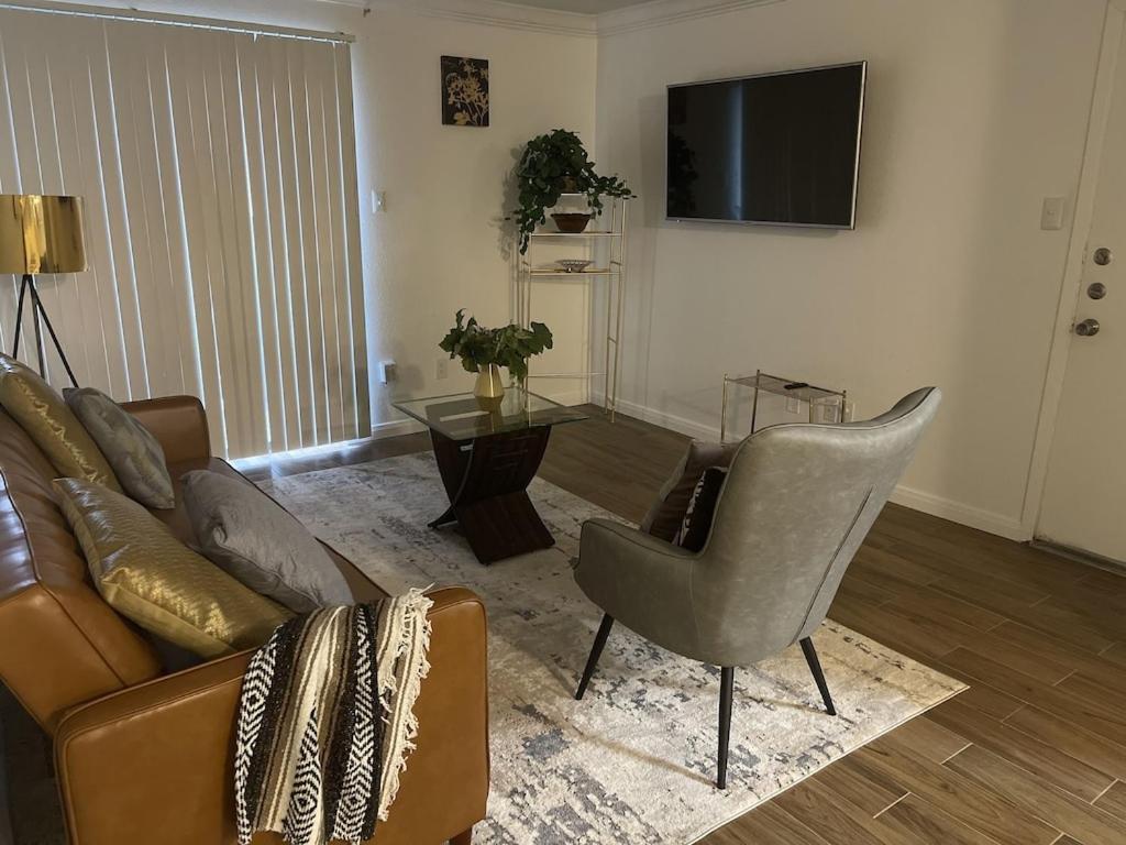 Private Apartment With Laundry, Wi-Fi, And Extra Amenities Houston Exterior photo